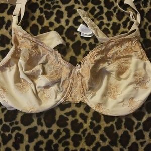 Wacoal Intimates & Sleepwear - Bra 38D Wacoal Intimates & Sleepwear - Bra 38D